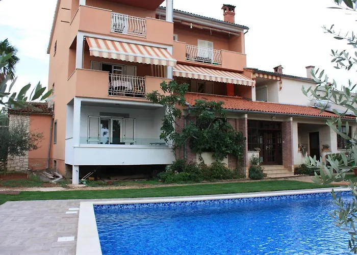 Aura Residence