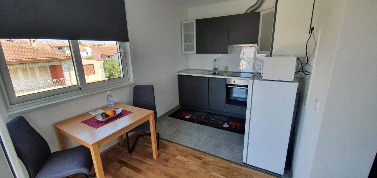 Apartment Aura *