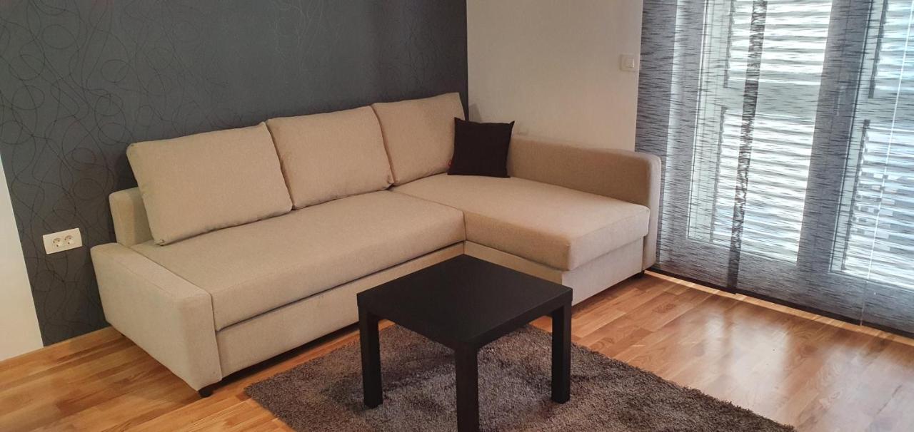 Aura Apartment