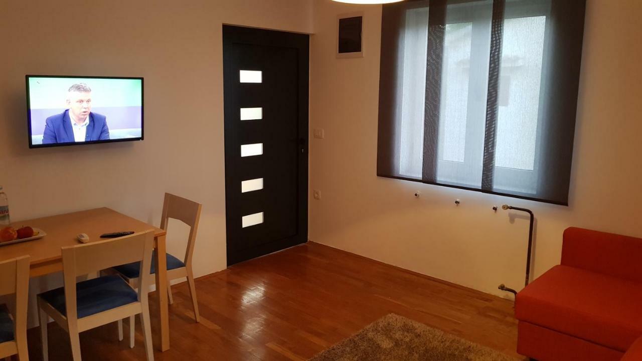 Aura Apartment