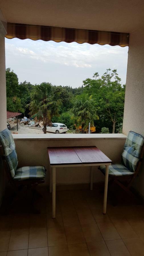 Apartment Aura *