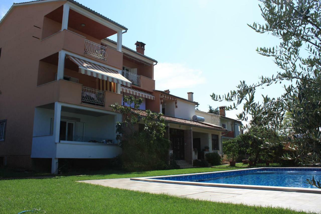 Aura Apartment