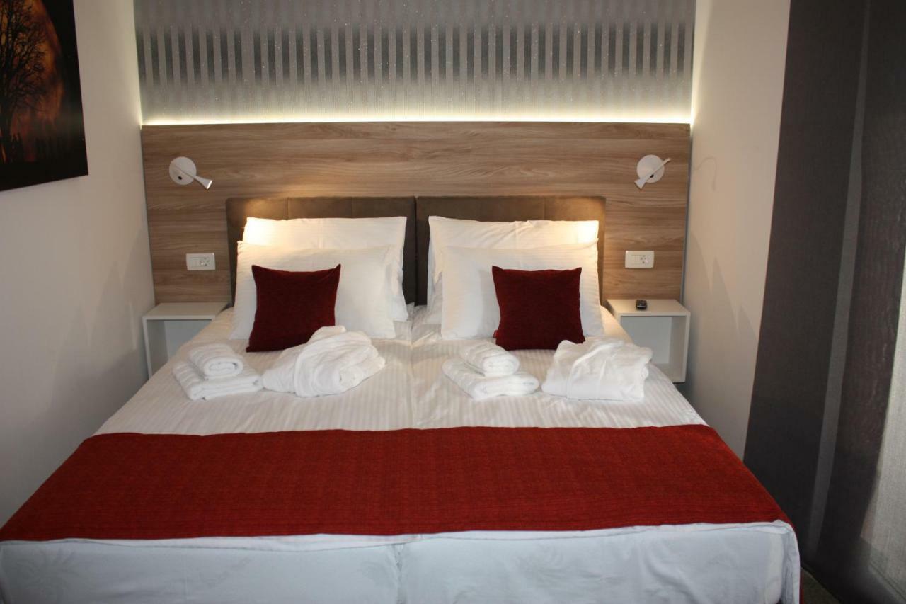 Aura Apartment