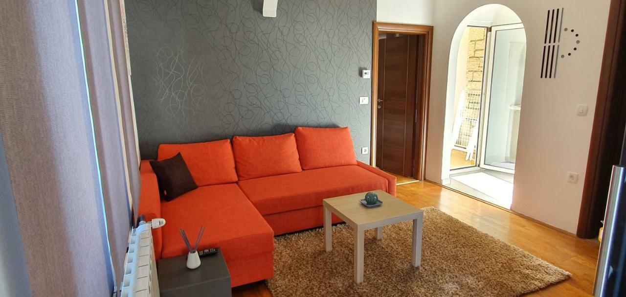 Aura Apartment