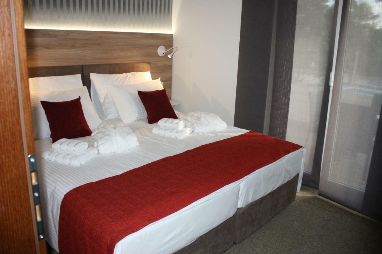Apartament Aura *